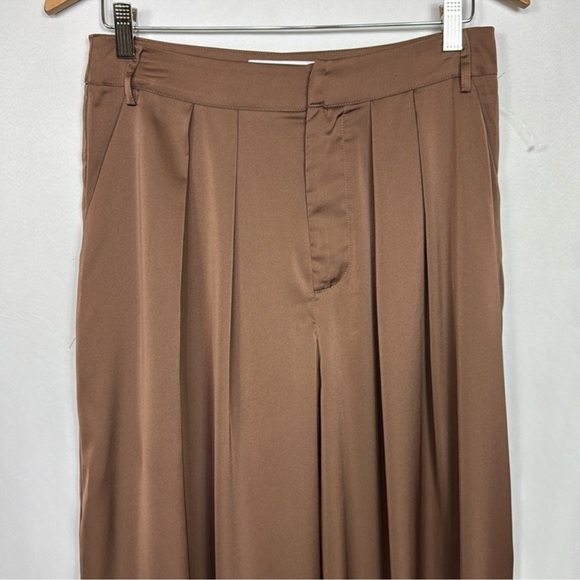 Petal & Pup Women’s Wellington Wide Leg Pleated‎ Satin Pants Size 10 Mocha Brown - Picture 7 of 15